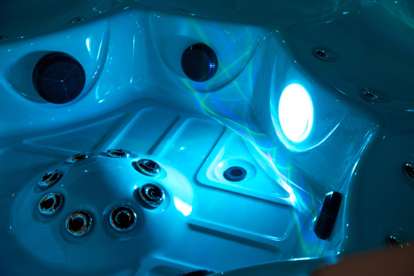 Гидромассажный спа бассейн NordicSpa Khild (Хильд)